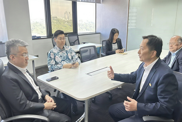 深化中马教育科技合作<br>马来西亚财政部副部长刘镇东会见陈孝云主席一行