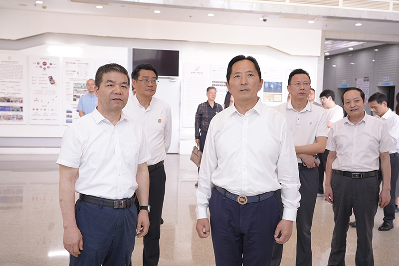 陈孝云主席一行赴安徽广电集团考察交流并参加短剧《星耀南洋》启动仪式